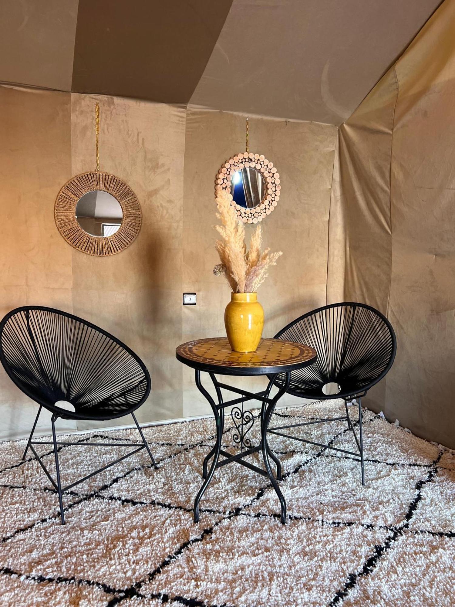 ホテル Luxury Berber Style メルズーガ エクステリア 写真