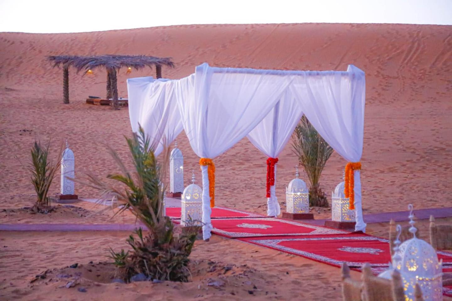 ホテル Luxury Berber Style メルズーガ エクステリア 写真