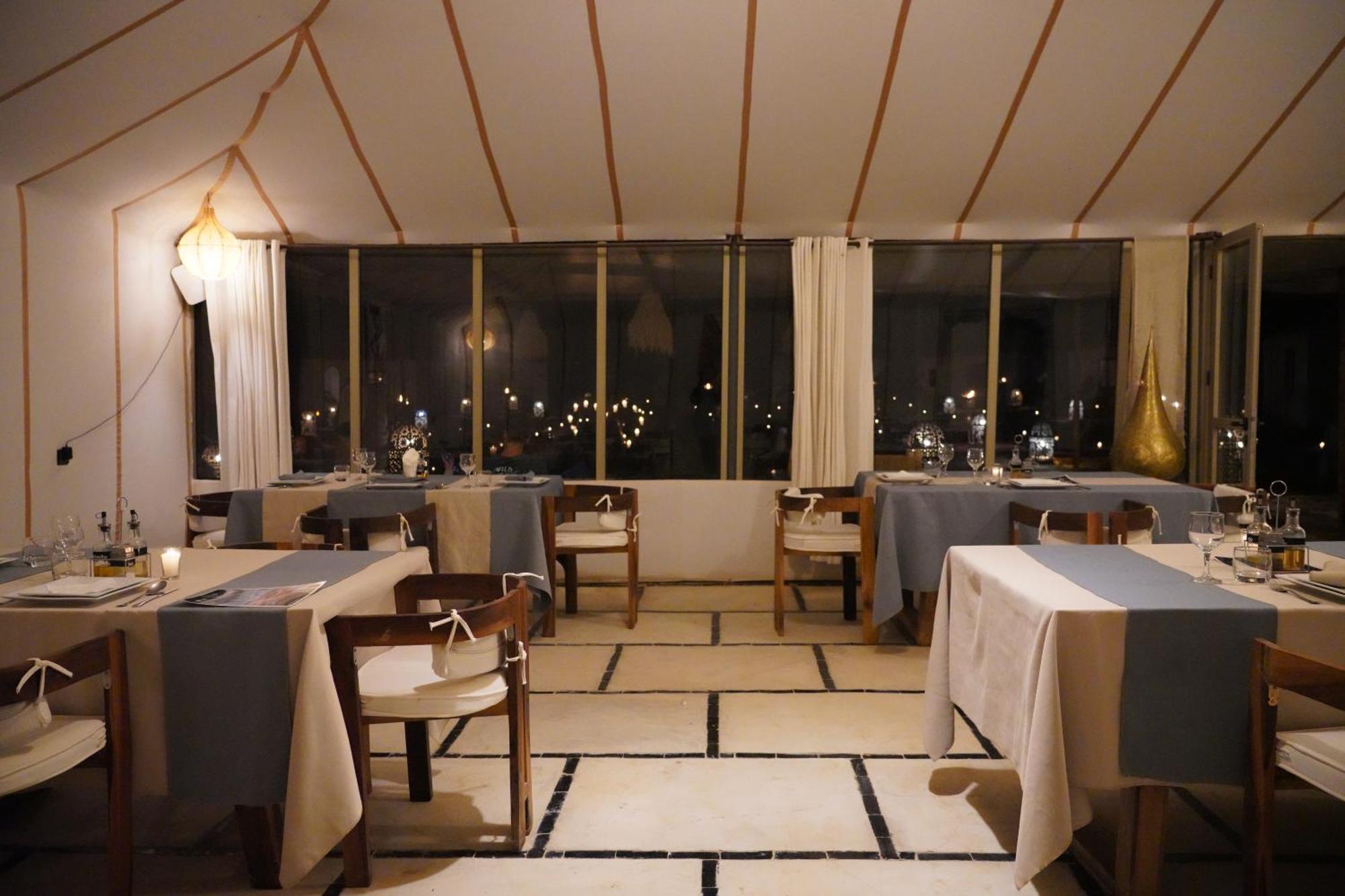 ホテル Luxury Berber Style メルズーガ エクステリア 写真